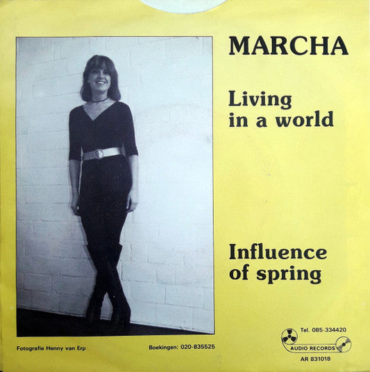 Marcha - Living In A World 33121 Vinyl Singles Vinyl Goed / Hoes Goed