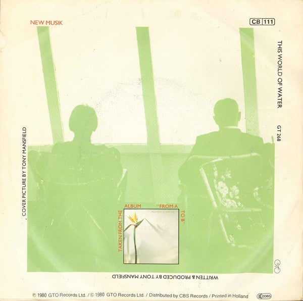 New Musik - This World Of Water 36261 Vinyl Singles Vinyl Goed / Hoes Goed