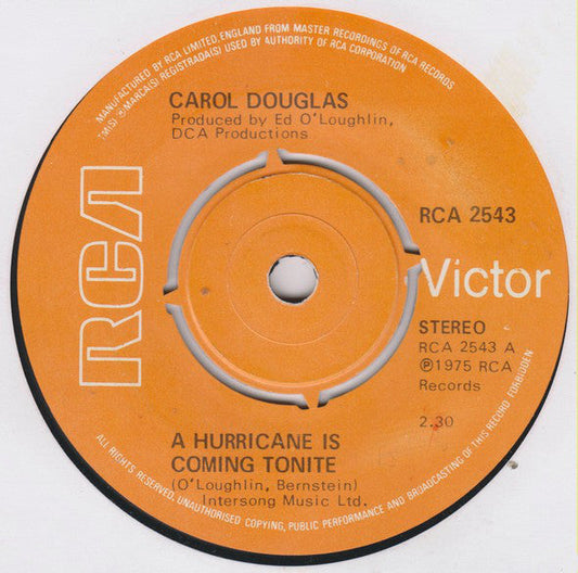 Carol Douglas - A Hurricane Is Coming Tonite 27093 Vinyl Singles Vinyl Goed / Hoes Goed