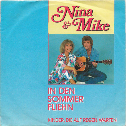 Nina & Mike - In Den Sommer Fliehn 20447 Vinyl Singles Vinyl Goed / Hoes Goed