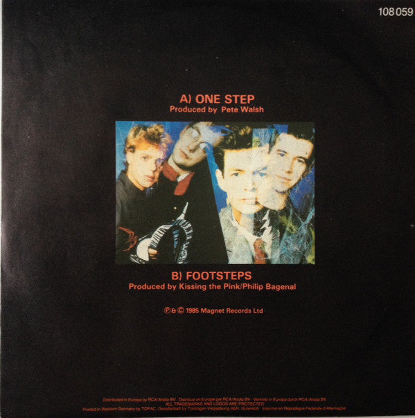 Kissing The Pink - One Step 05336 Vinyl Singles Vinyl Goed / Hoes Goed