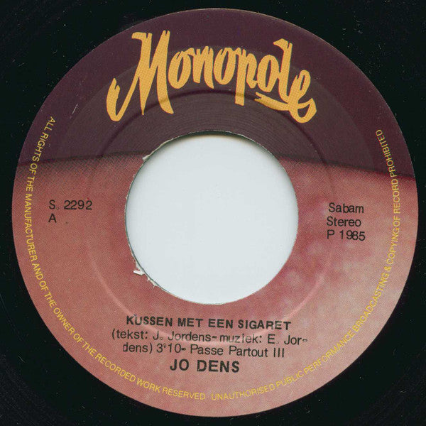 Jo Dens - Küssen mit einer Zigarette 33394