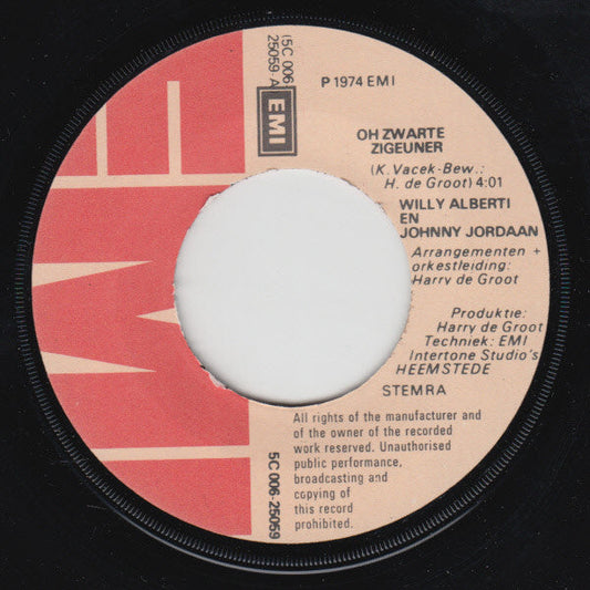 Willy Alberti en Johnny Jordaan - Oh, Zwarte Zigeuner 36021 Vinyl Singles Vinyl Goed / Hoes Generic