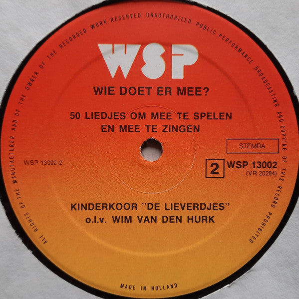 Kinderkoor De Lieverdjes - Wie Doet Er Mee (LP) 51159 Vinyl LP Vinyl Goed / Hoes Goed