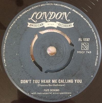 Fats Domino - Love Me Vinyl Singles Vinyl Zeer Goed / Hoesje Generic "VINYLSINGLES.NL"