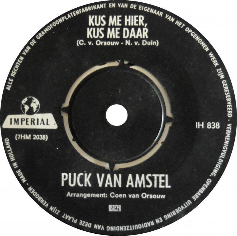 Puck van Amstel - Kus Me Hier Kus Me Daar 02375 Vinyl Singles Vinyl Goed / Hoes Goed