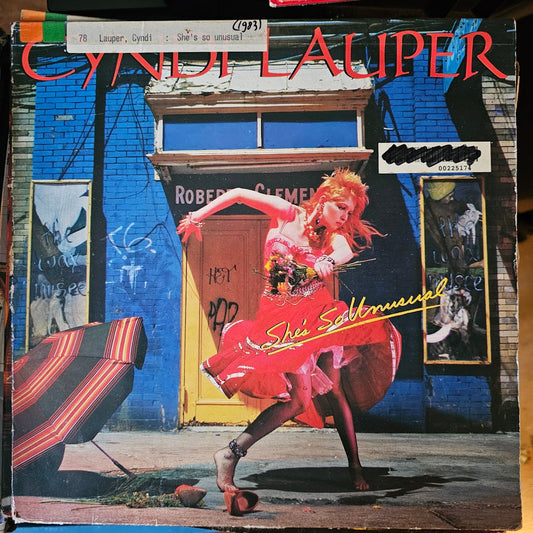 Cyndi Lauper - She's So Unusual (LP) 51877 Vinyl LP Vinyl Goed / Hoes Zie Foto