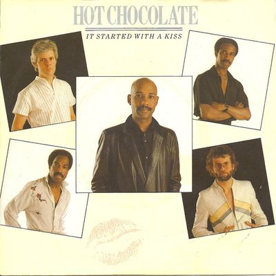 Hot Chocolate - It Started With A Kiss Vinyl Singles Vinyl Zeer Goed / Hoesje Goed "VINYLSINGLES.NL"