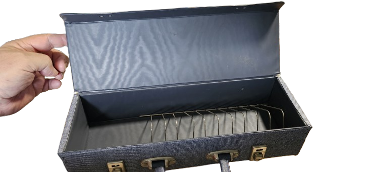 Cassettebandjes Koffer – Grijs – Vintage – In Goede Staat Accessoires Goede Staat