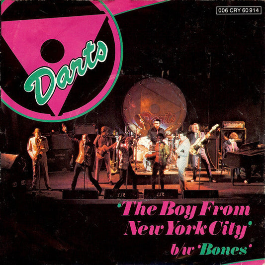 Darts - The Boy From New York City 27563 Vinyl Singles Vinyl Zeer Goed / Hoesje Goed "VINYLSINGLES.NL"