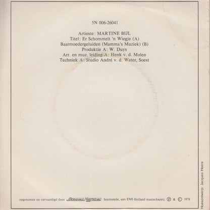 Martine Bijl - Eine Wiege schwingt 24484