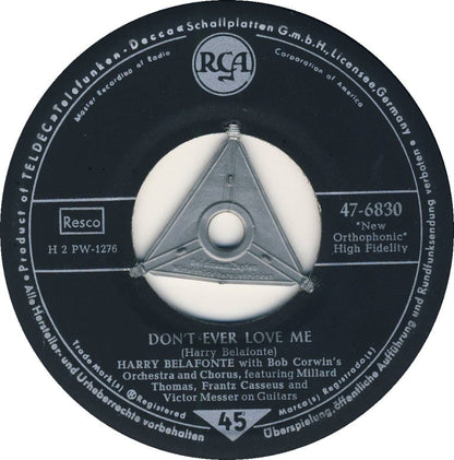 Harry Belafonte - Mama Look At Bubu Vinyl Singles Vinyl Zeer Goed / Hoesje Goed "VINYLSINGLES.NL"