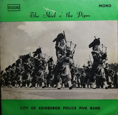 Edinburgh Police Pipe Band - The Skirl O' The Pipes Vinyl Singles Vinyl Zeer Goed / Hoesje Goed "VINYLSINGLES.NL"