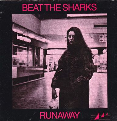 Beat The Sharks - Runaway Vinyl Singles Vinyl Zeer Goed / Hoesje Goed "VINYLSINGLES.NL"