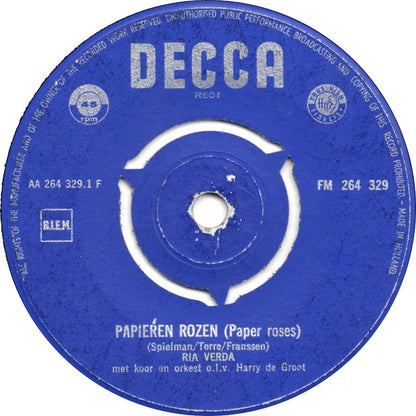 Ria Verda - Papierrosen 02388
